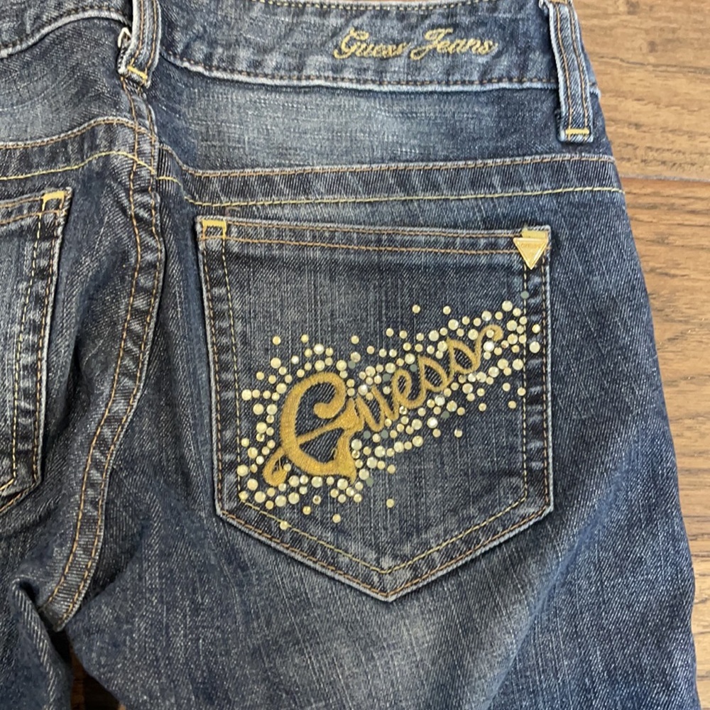 Guess Jeans - Picture 5 of 6